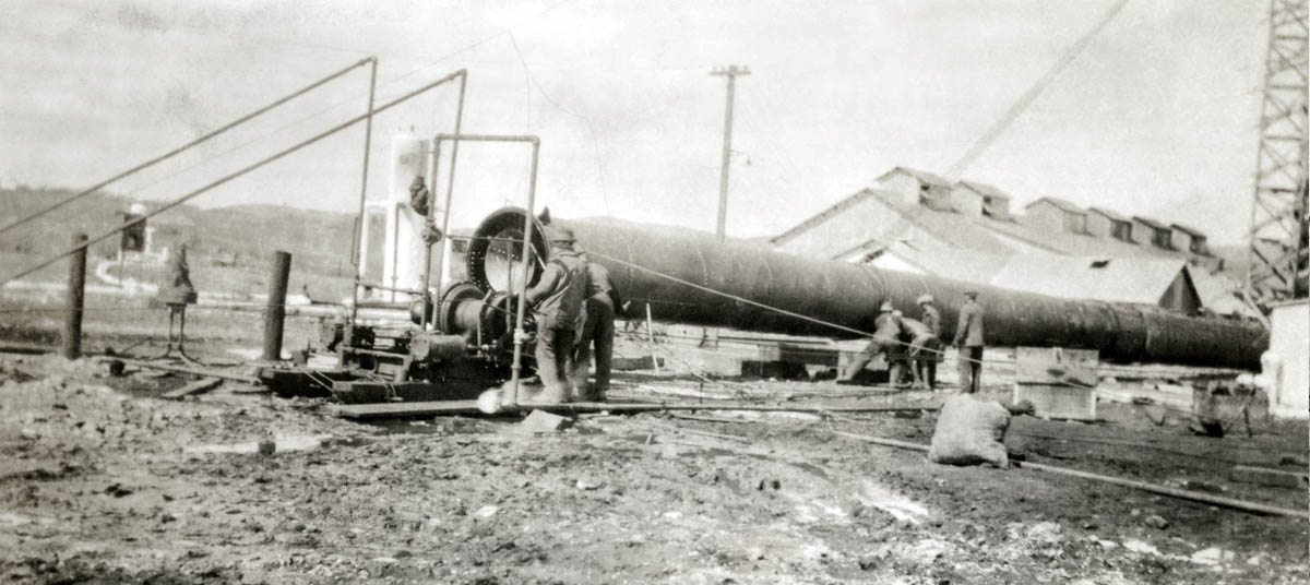 Alberta pipeline circa 1923 from About Pipelines