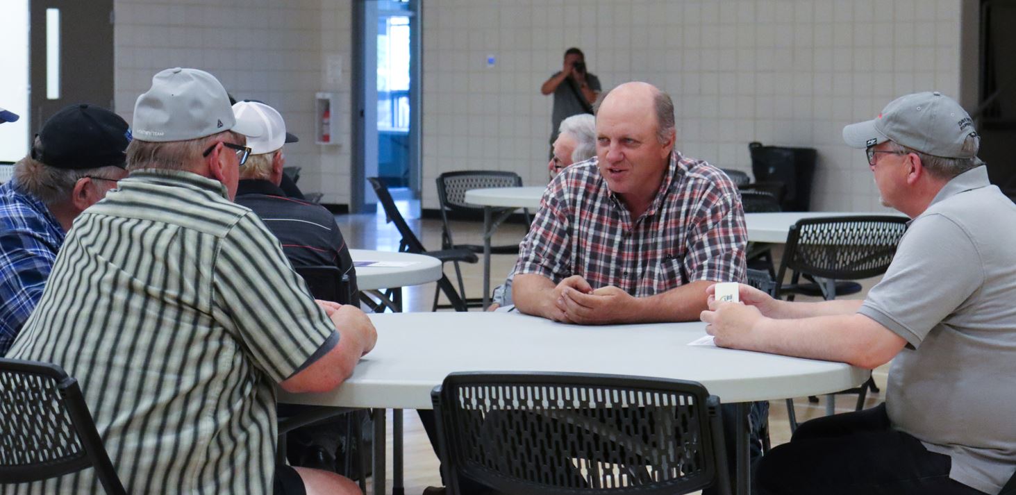 Reeve Alvin Hubert meets with citizens at Water Open House